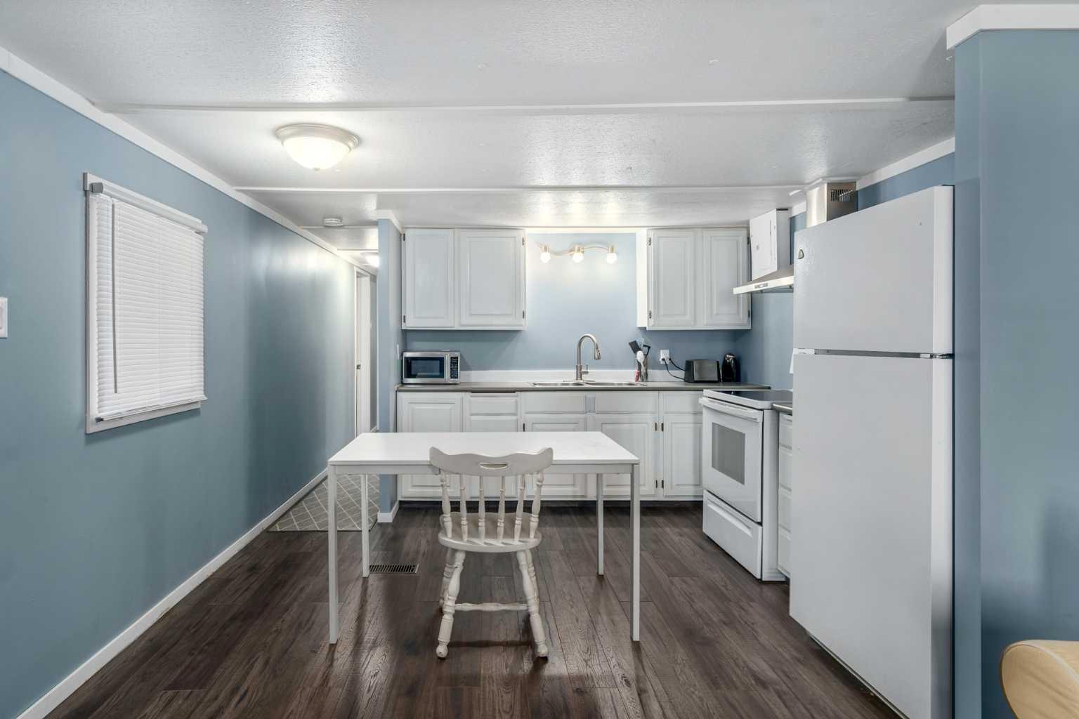 2106 50 Street SE 23