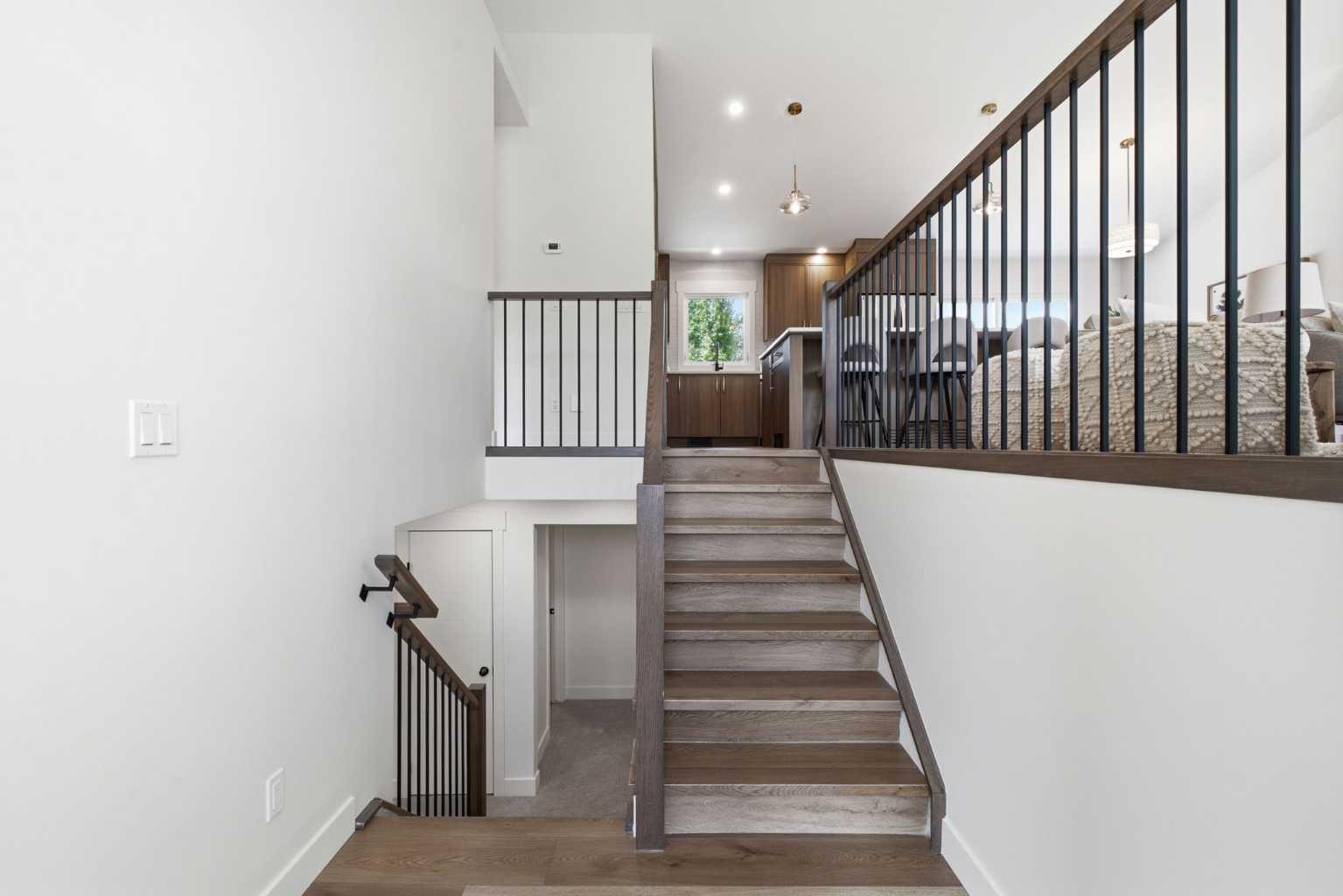 31 Midvalley Road SE