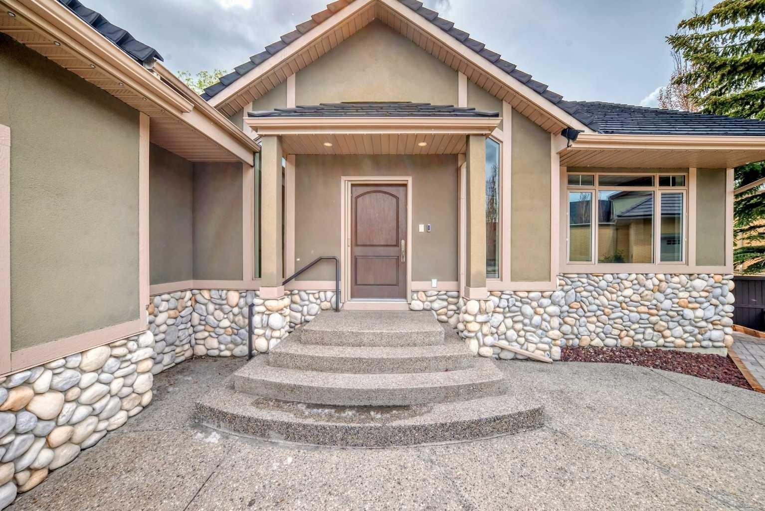 94 Aspen Ridge Way SW