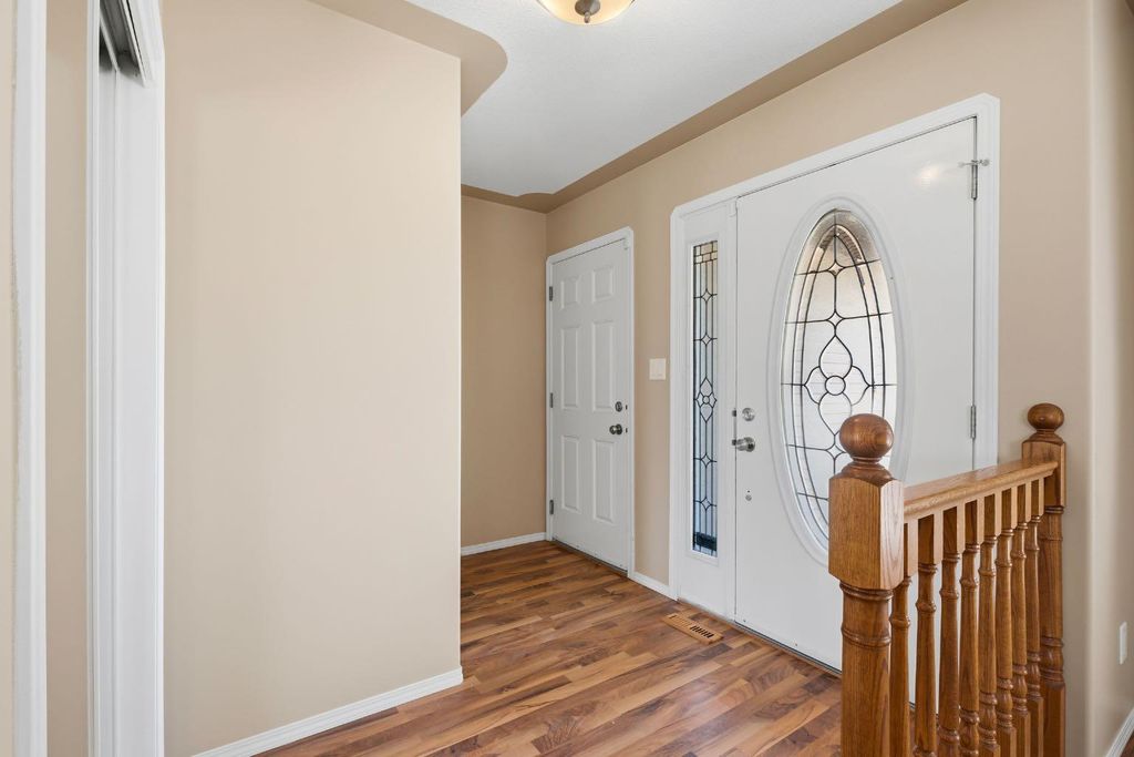 Photo of 64 ISBISTER Close, Red Deer, AB T4R 0B9 (MLS # A2308863)