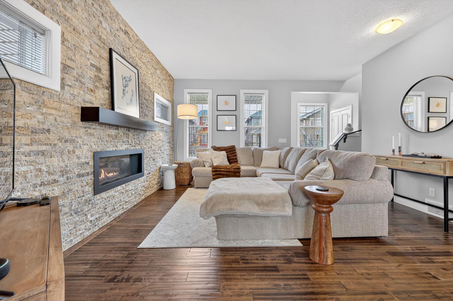 62 Ravenswynd Rise SE