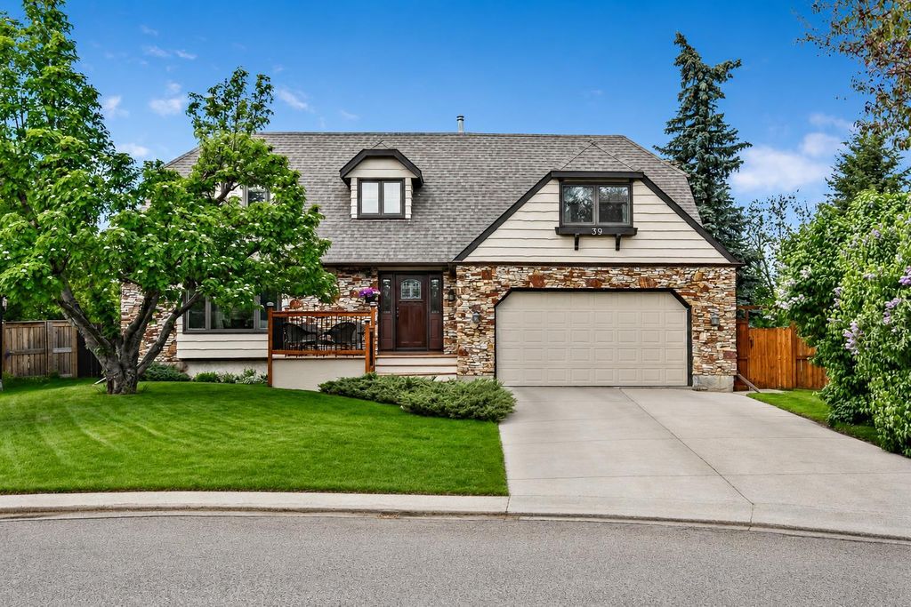 Photo of 39 Canova Close SW, Calgary, AB T2W 3P7 (MLS # A2315712)