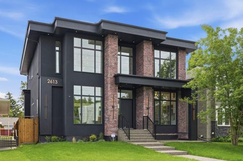 Photo of 2613 6 Avenue NW, Calgary, AB T2N 0X8 (MLS # A2321937)