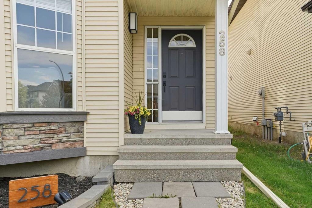 Photo of 258 Cramond Circle SE, Calgary, AB T3M 1E4 (MLS # A2311745)