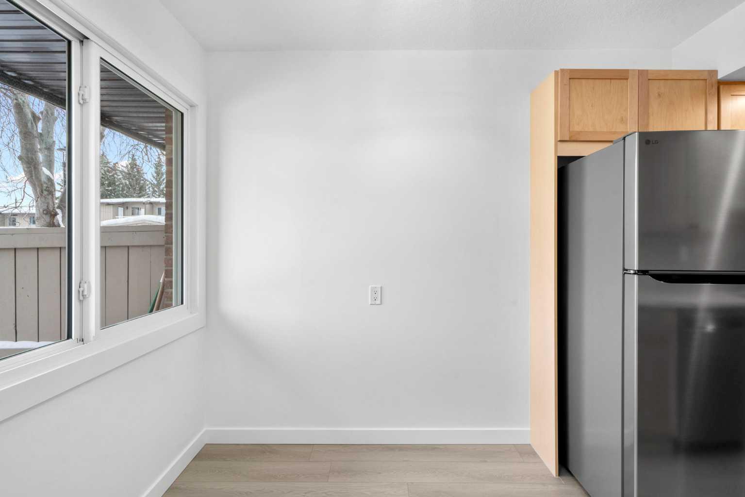 1055 72 Avenue NW 10