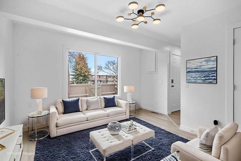 1055 72 Avenue NW 10 Calgary AB T2K 5S4