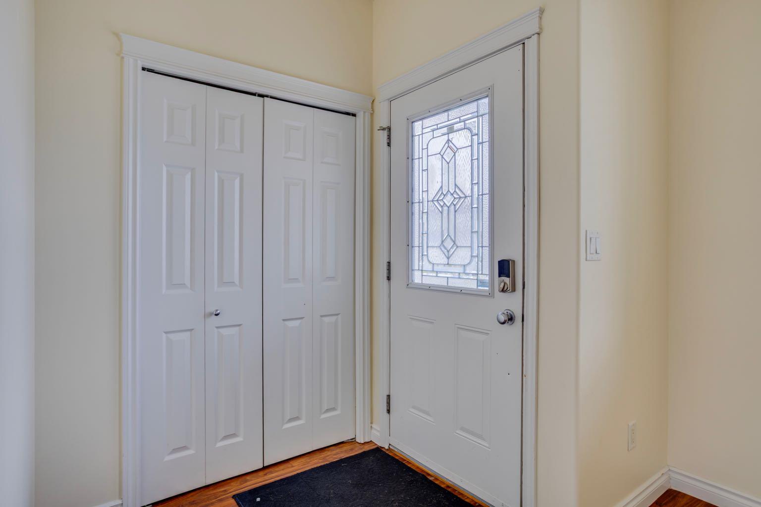 123 Cottonwood Creek Way