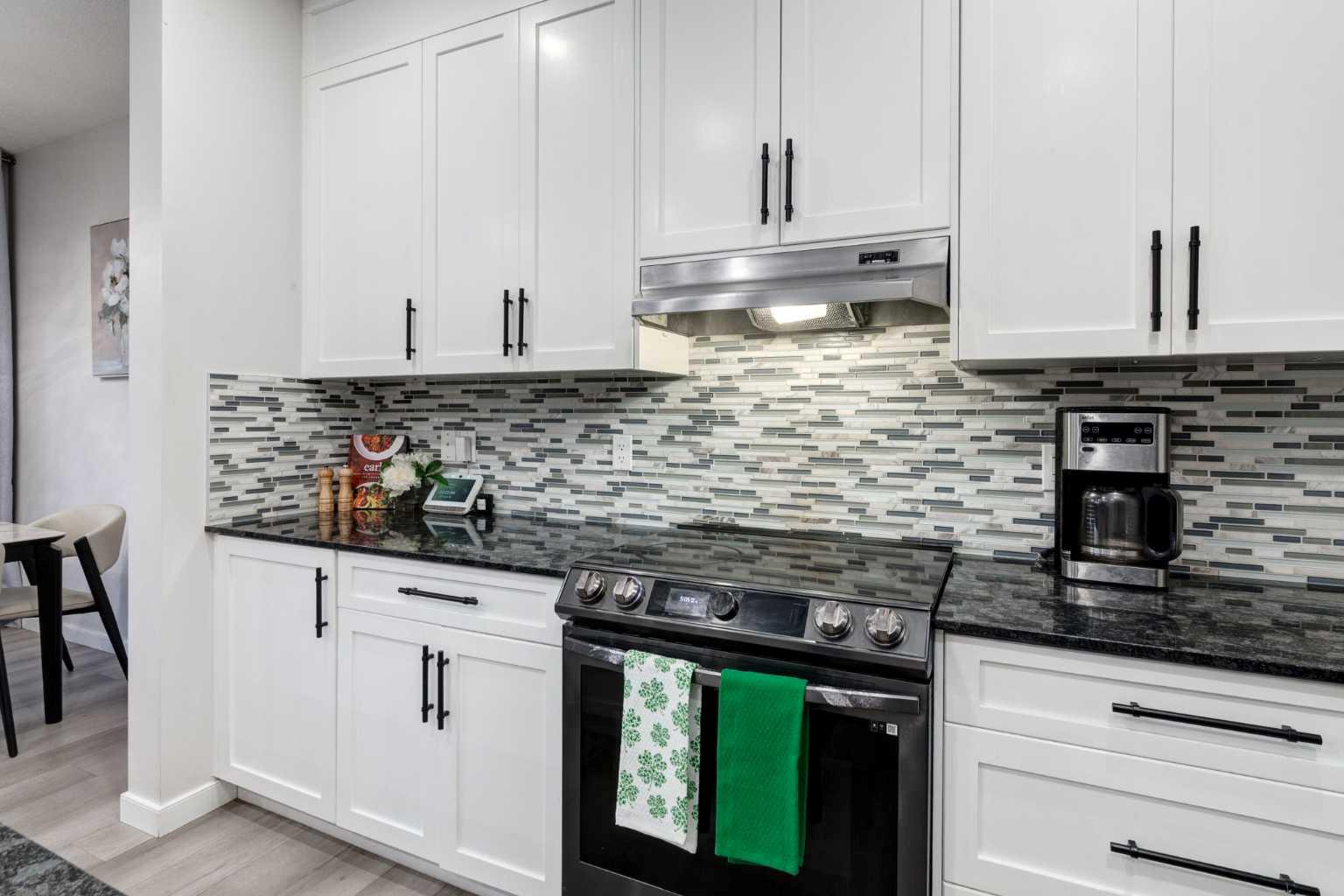 110 SAGE BANK Grove NW