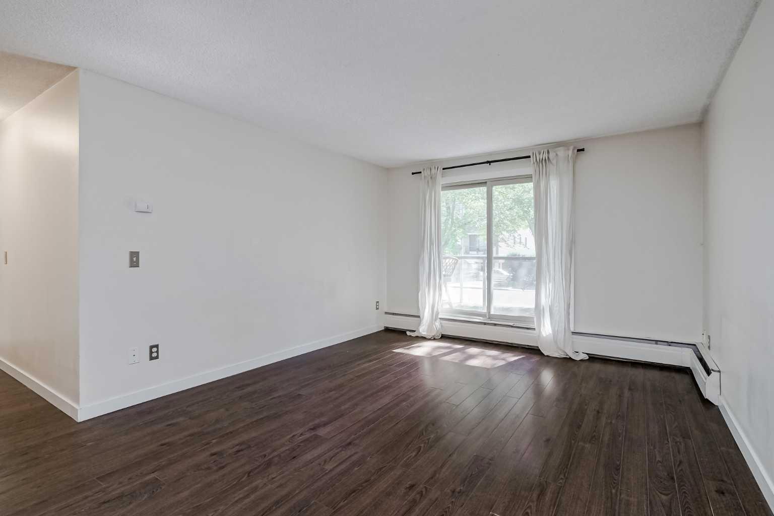 130 25 Avenue SW 208