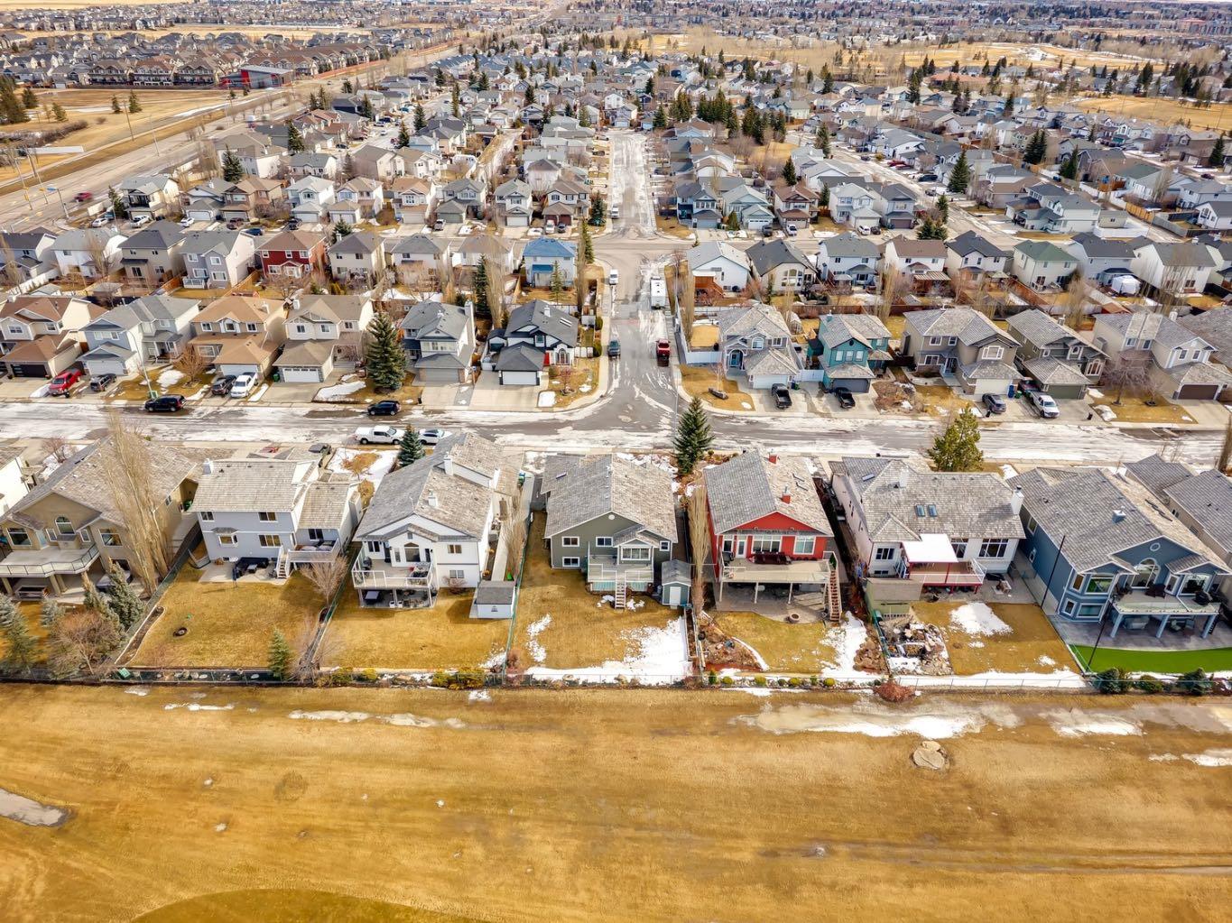 657 Woodside Court NW