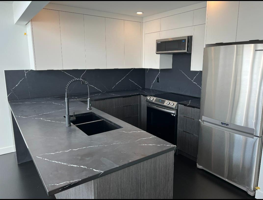 1800 26 Avenue SW 102