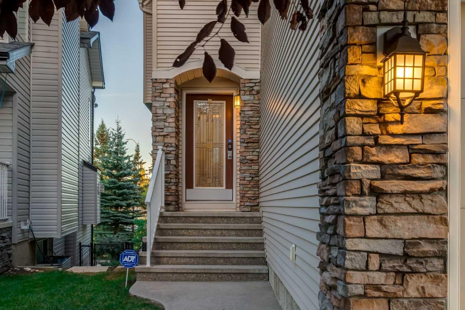 102 Springborough Point SW