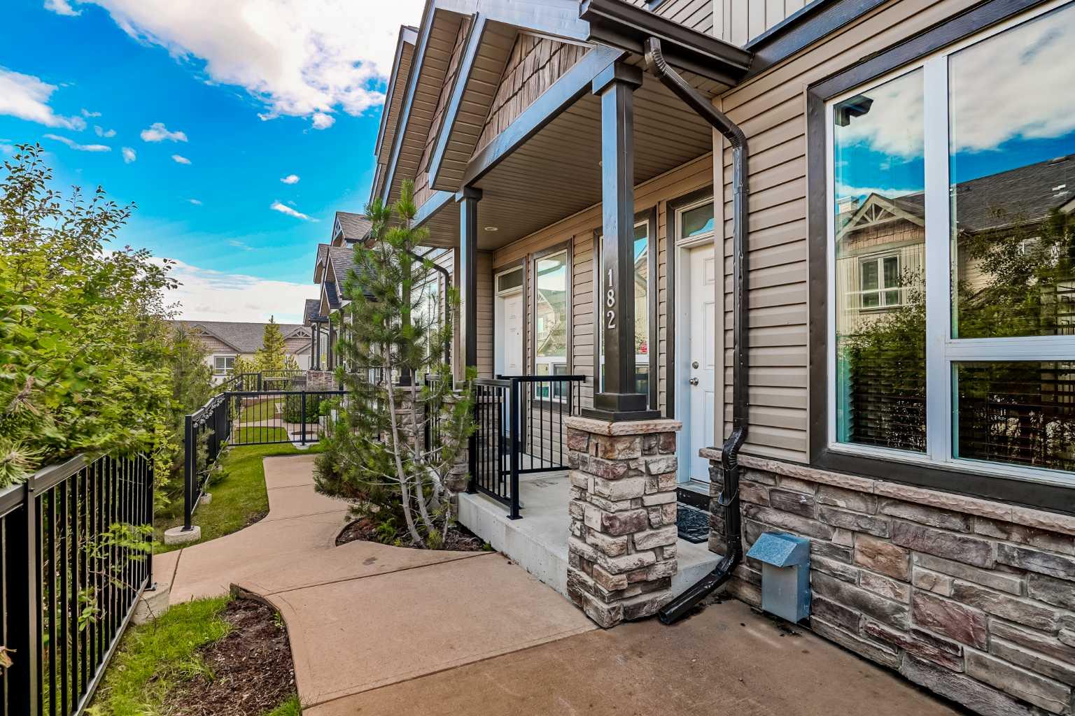182 Kincora Heath NW
