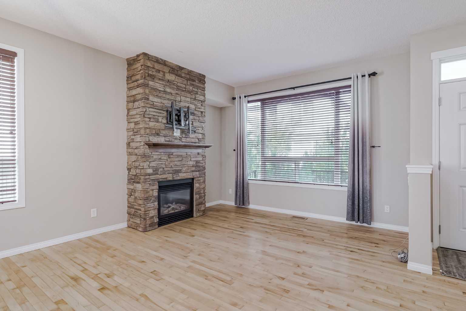 182 Kincora Heath NW