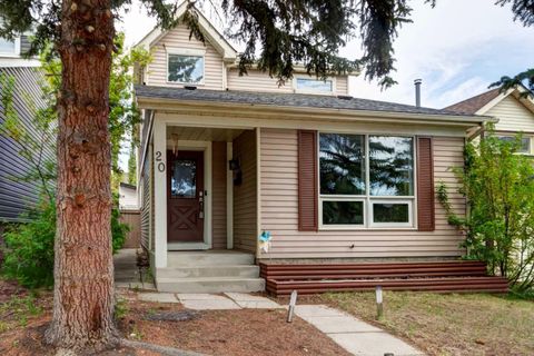 Photo of 20 Strathearn Rise SW, Calgary, AB T3H 1R6 (MLS # A2315663)