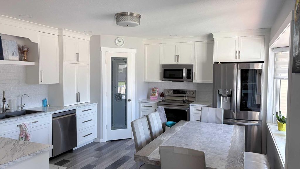 Photo of 208 3rd Avenue E, Bow Island, AB T0K 0G0 (MLS # A2312507)