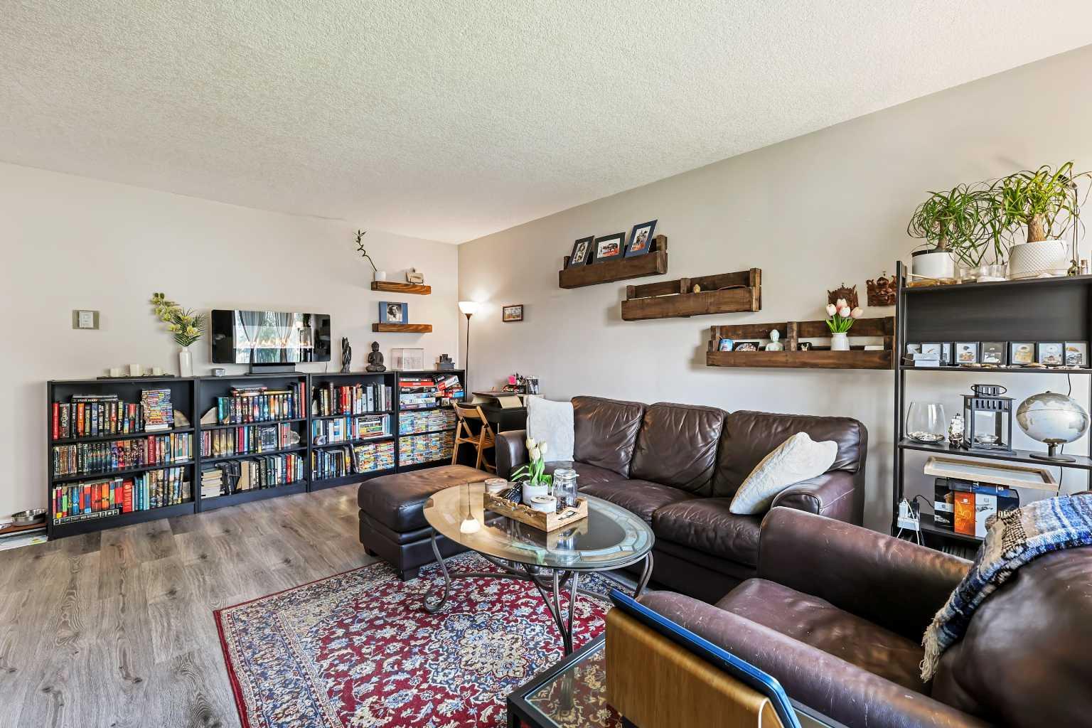 8239 Elbow Drive SW 226