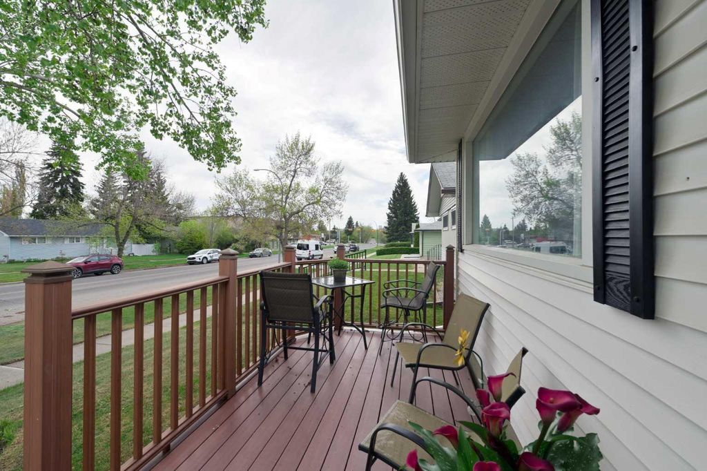 Photo of 4027 19 Street NW, Calgary, AB T2L 2B7 (MLS # A2313923)