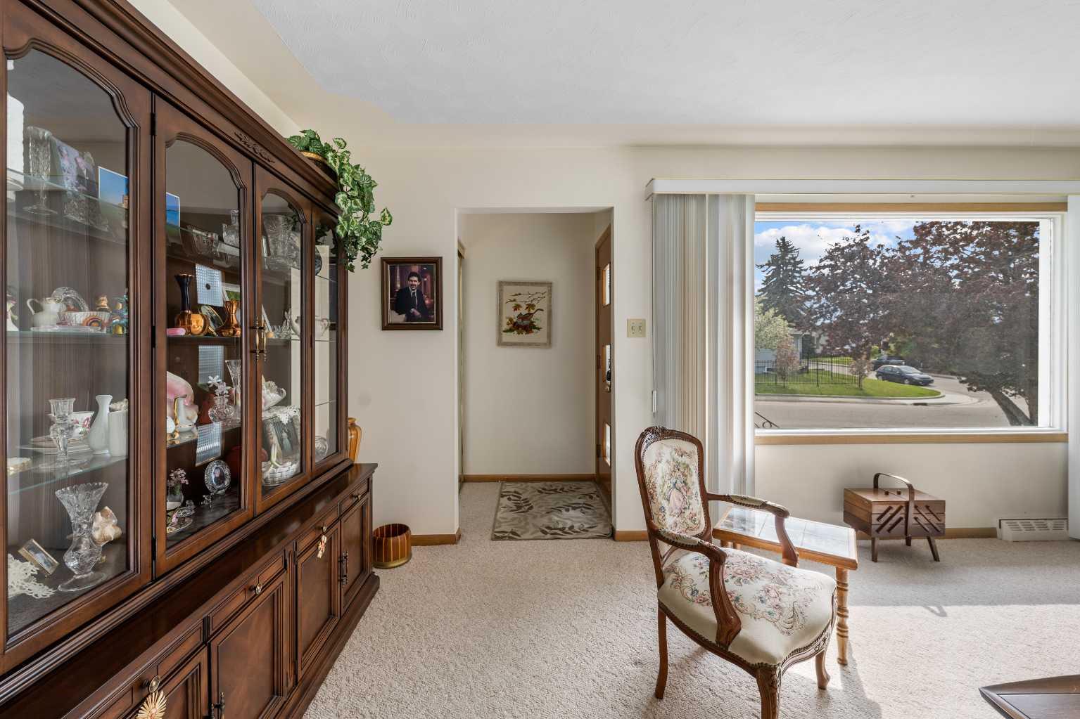 8 Foley Road SE