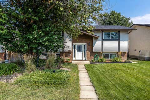Photo of 10 Chow Avenue SE, Medicine Hat, AB T1B 2T1 (MLS # A2339137)
