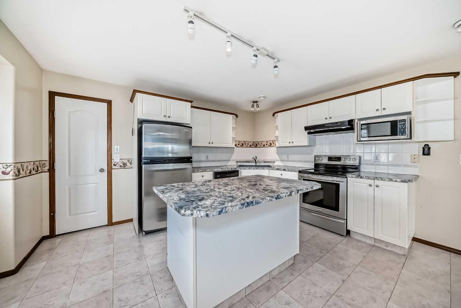 32 Daines Avenue 16E