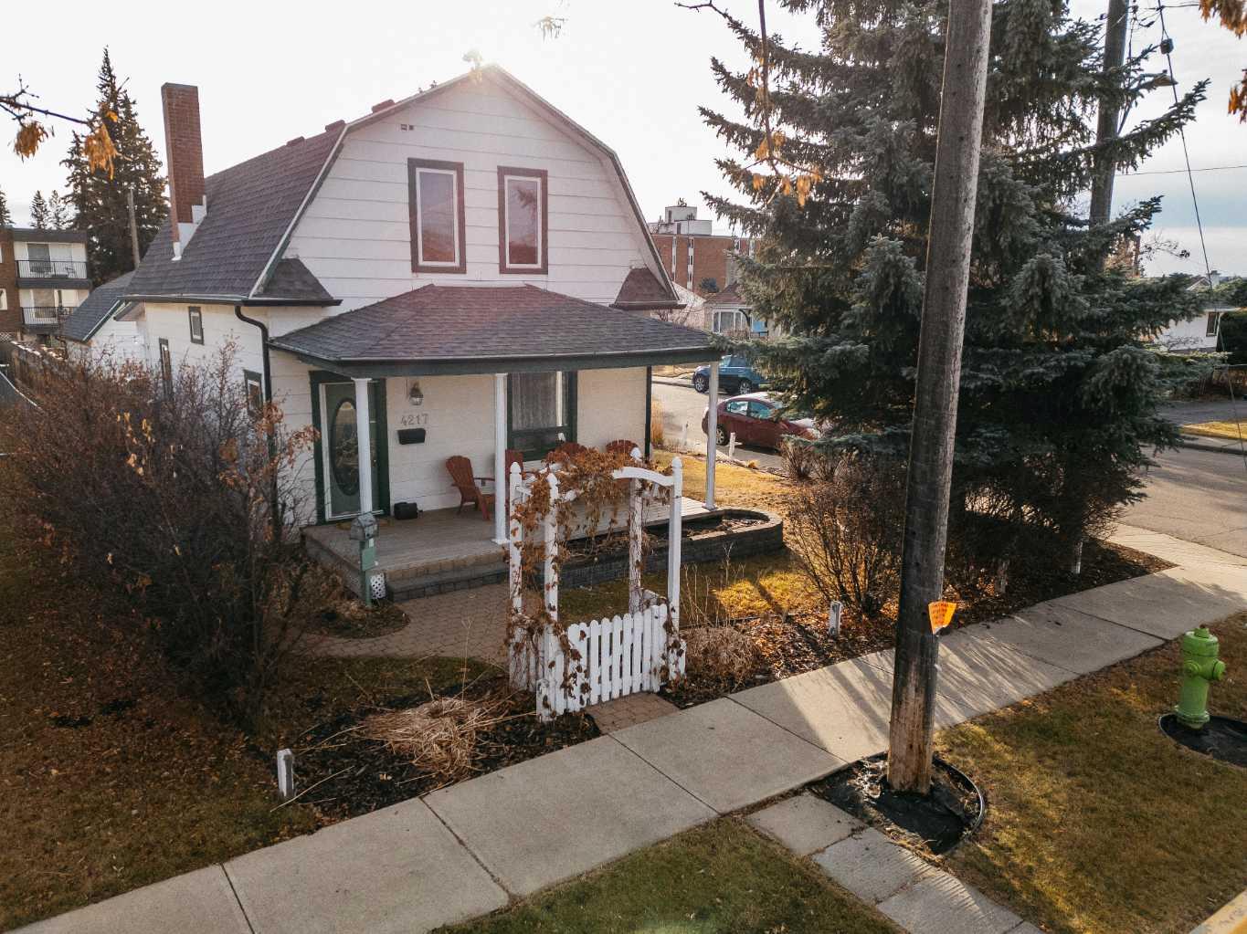 4217 51A Street