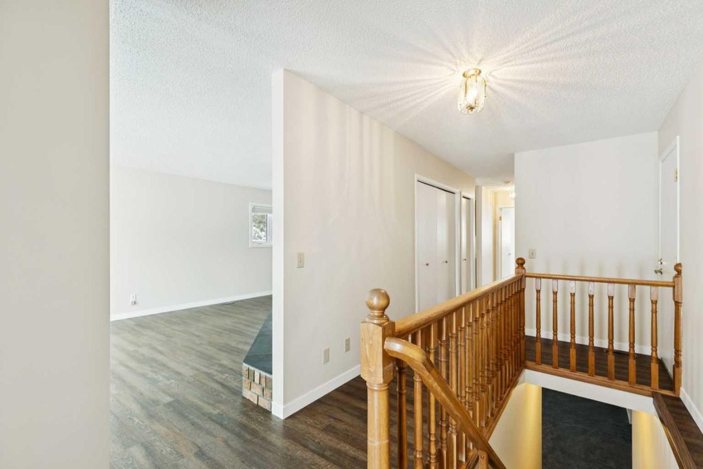 Photo of 43 Macewan Park Heights NW, Calgary, AB T3K 3W6 (MLS # A2302261)