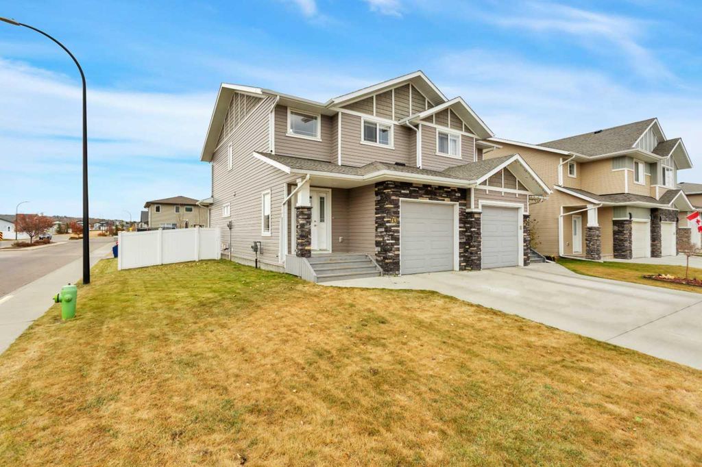 Photo of 49 Thomlison Avenue, Red Deer, AB T4P 0T1 (MLS # A2289684)