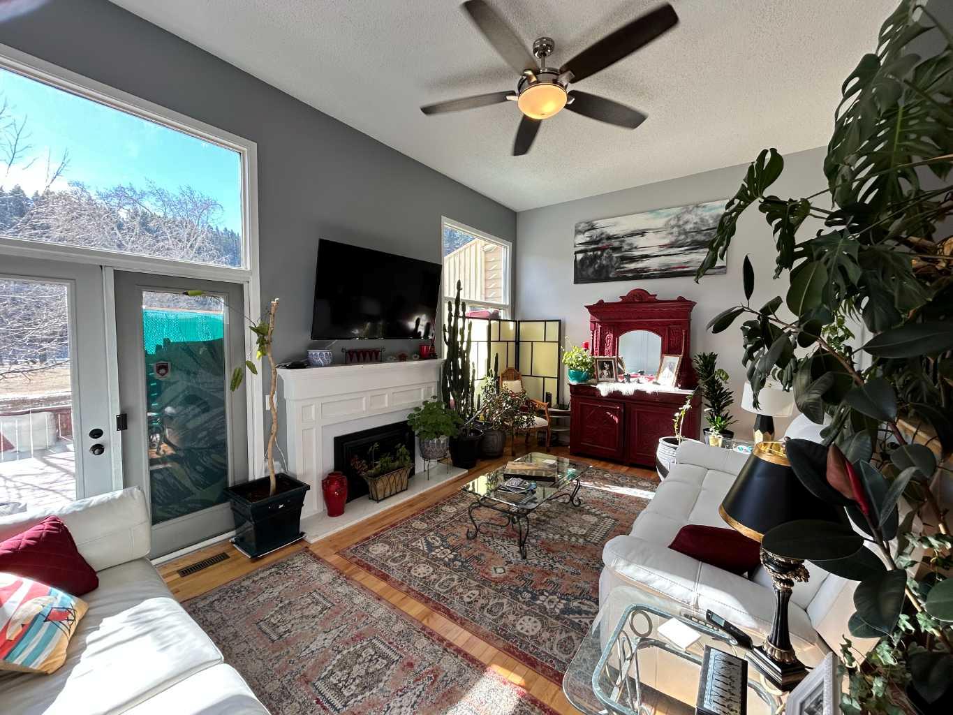 340 Point Mckay Gardens NW