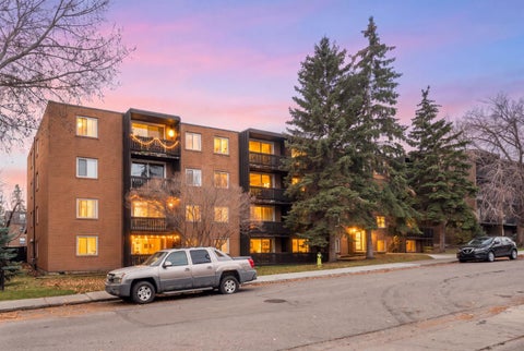 Photo of 507 57 Avenue SW #304, Calgary, AB T2V 0H3 (MLS # A2355400)