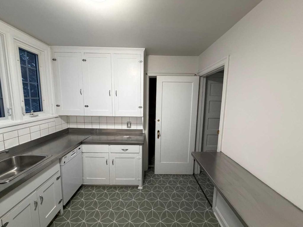 Photo of 1312 4 Avenue S, Lethbridge, AB T1J 0R4 (MLS # A2287374)