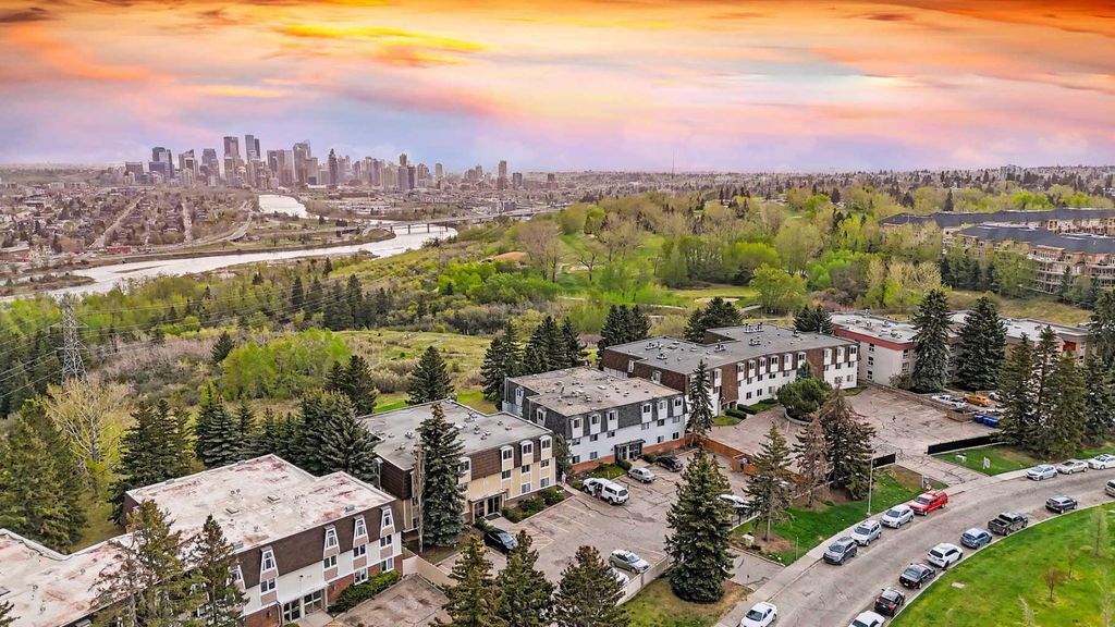 Photo of 508 Cedar Crescent SW #301, Calgary, AB T3C 2Y8 (MLS # A2308115)