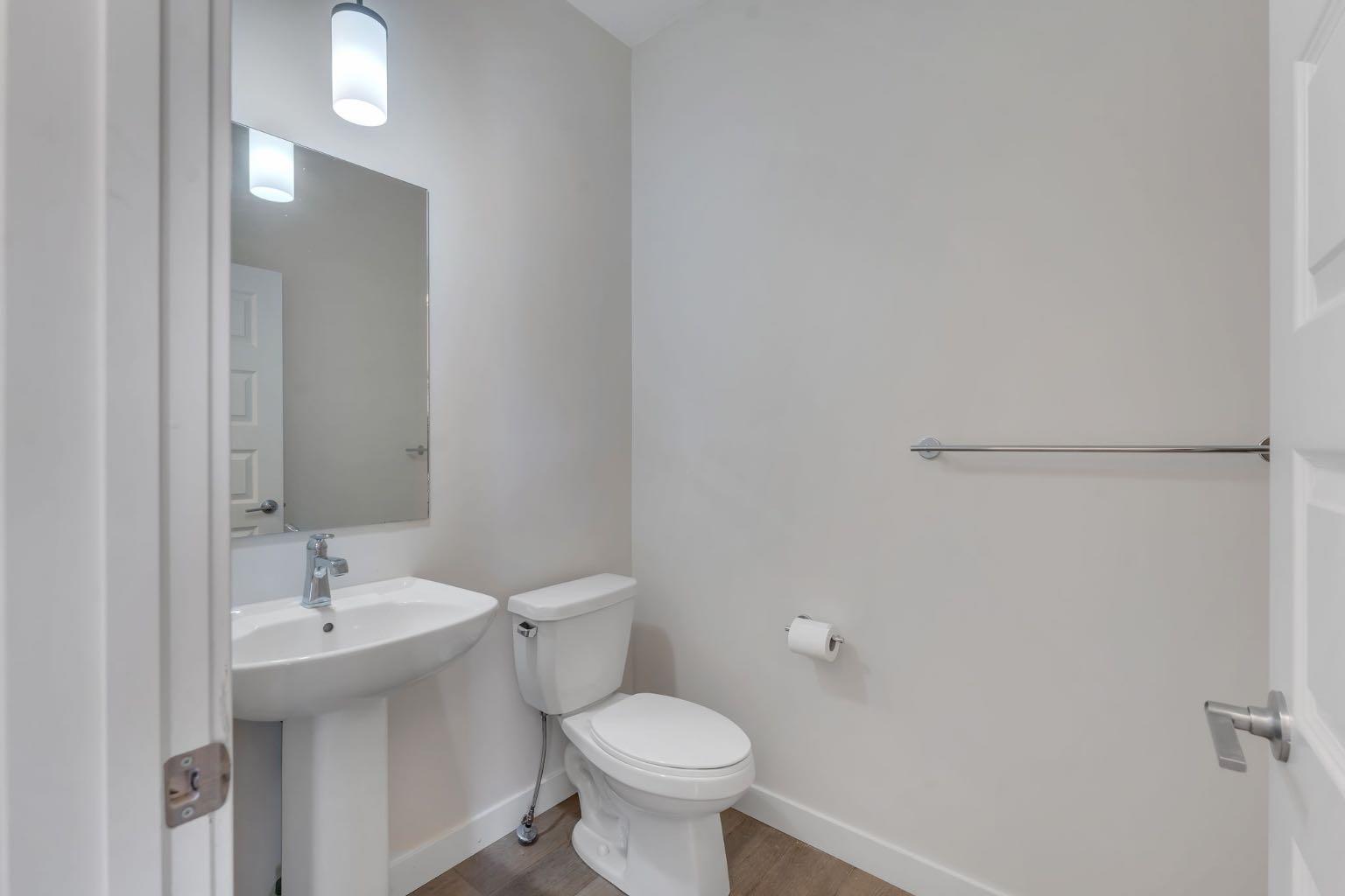 1489 Bayview Point SW