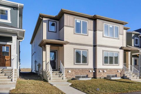 8558 Huxbury Drive NE Calgary AB T2A 4Y1