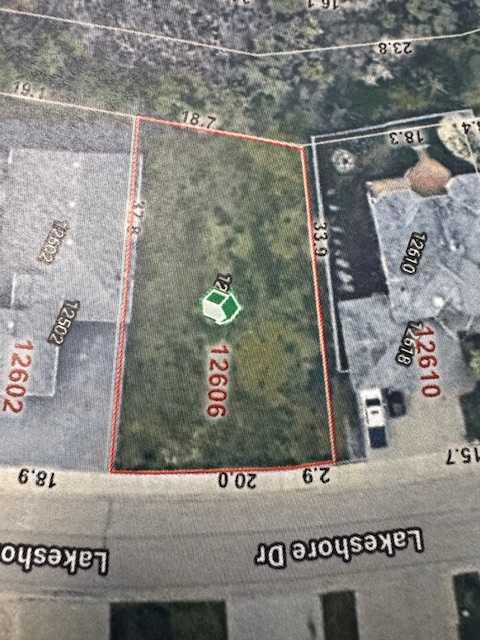 12606 Lakeshore Drive