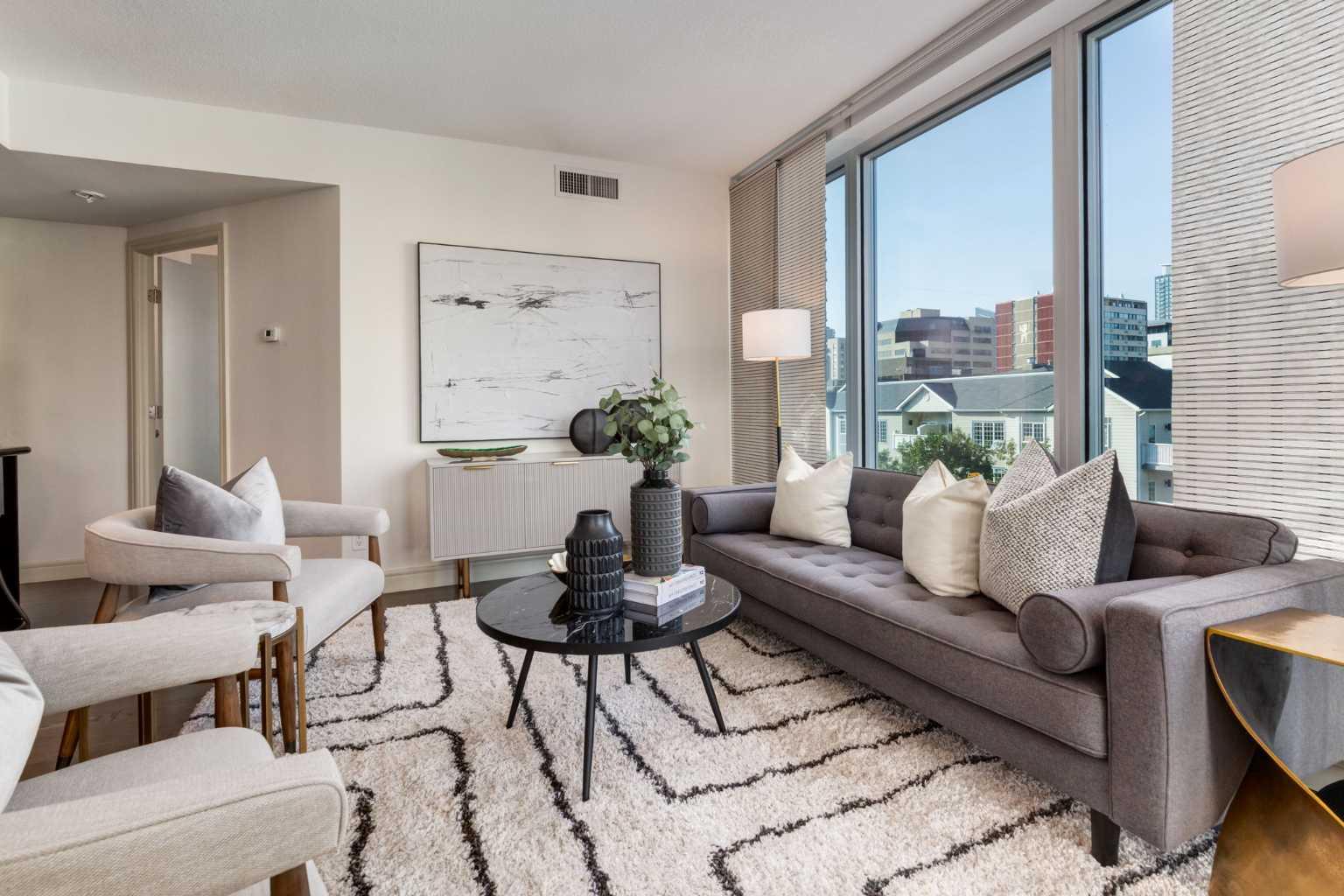 817 15 Avenue SW 500