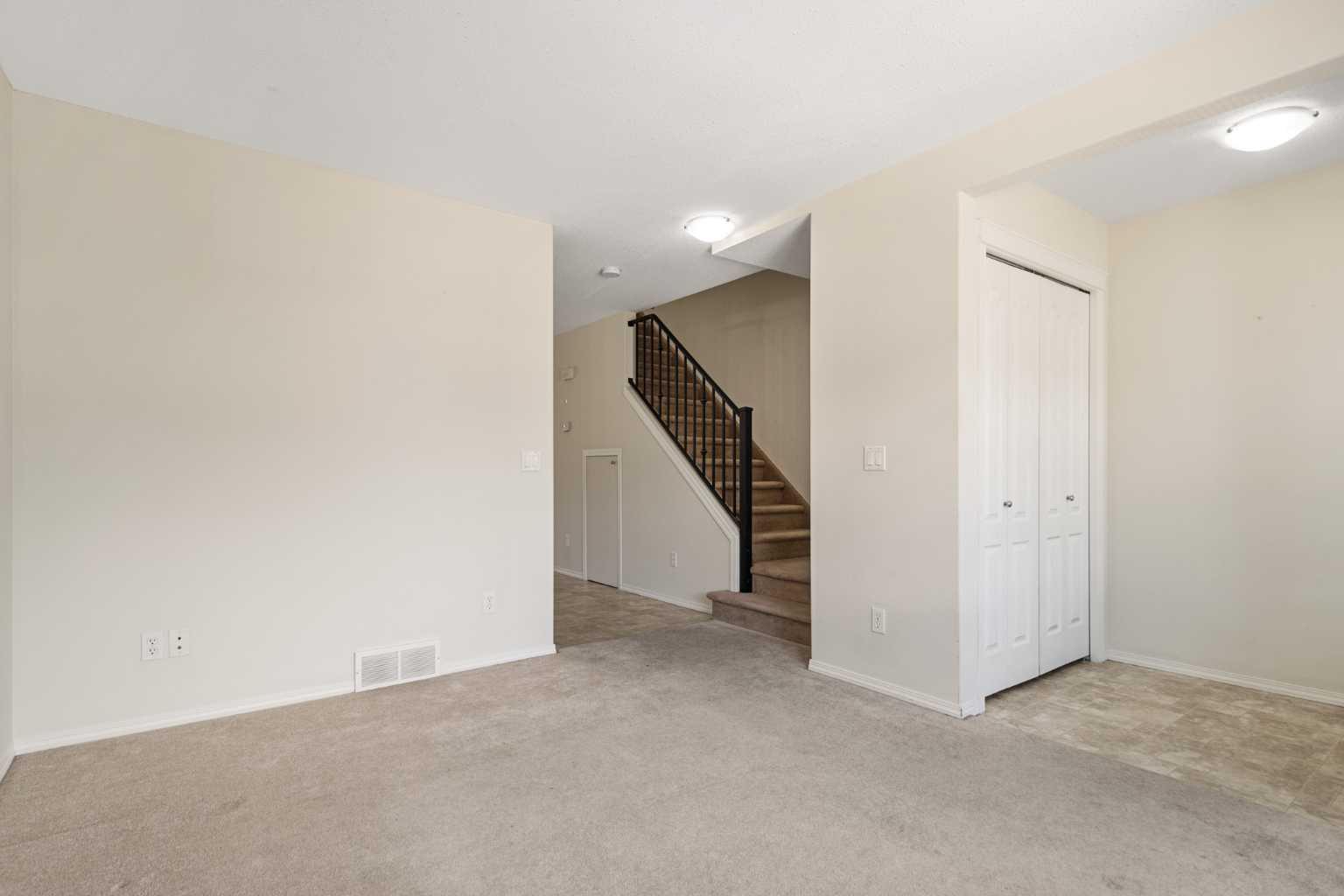 321 Sunrise Terrace NE