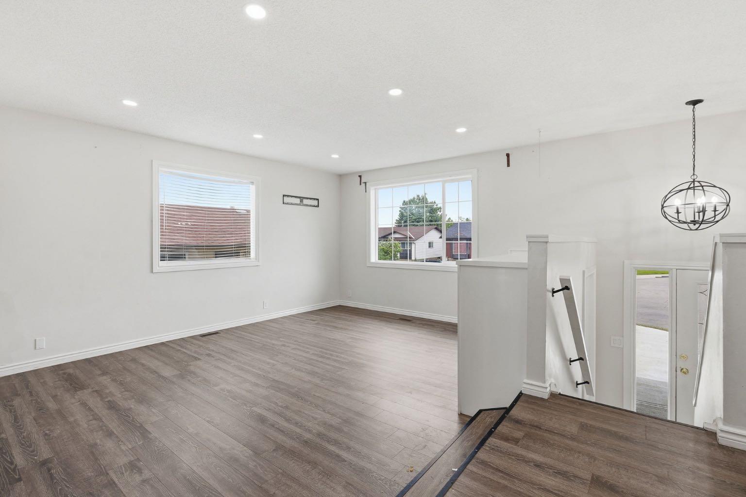 28 Fallingworth Court NE