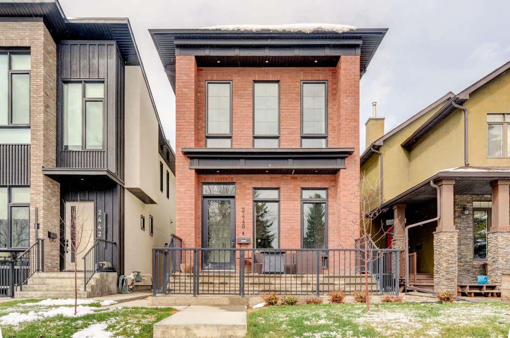 Photo of 2440 31 Avenue SW, Calgary, AB T3E 3P1 (MLS # A2318717)