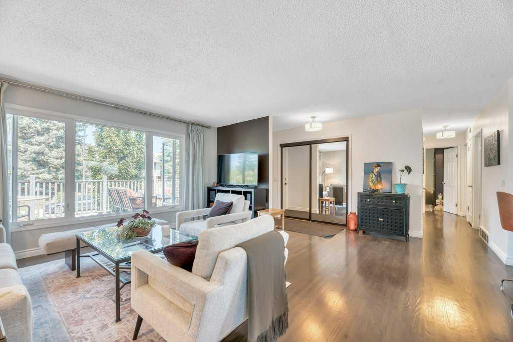 219 Huntcroft Road NE