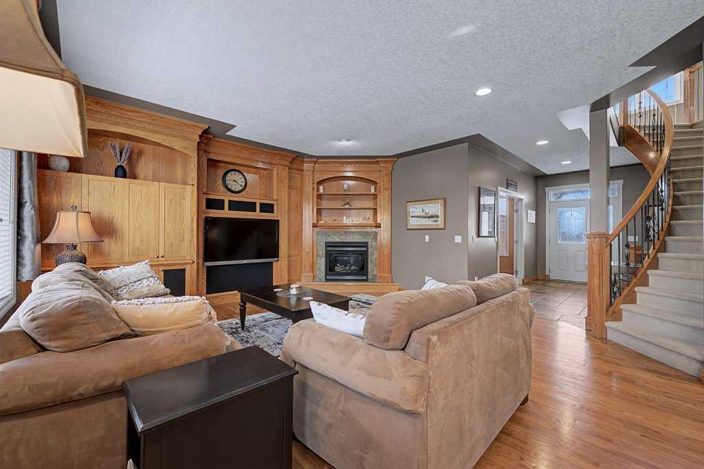 151 Arbour Vista Road NW