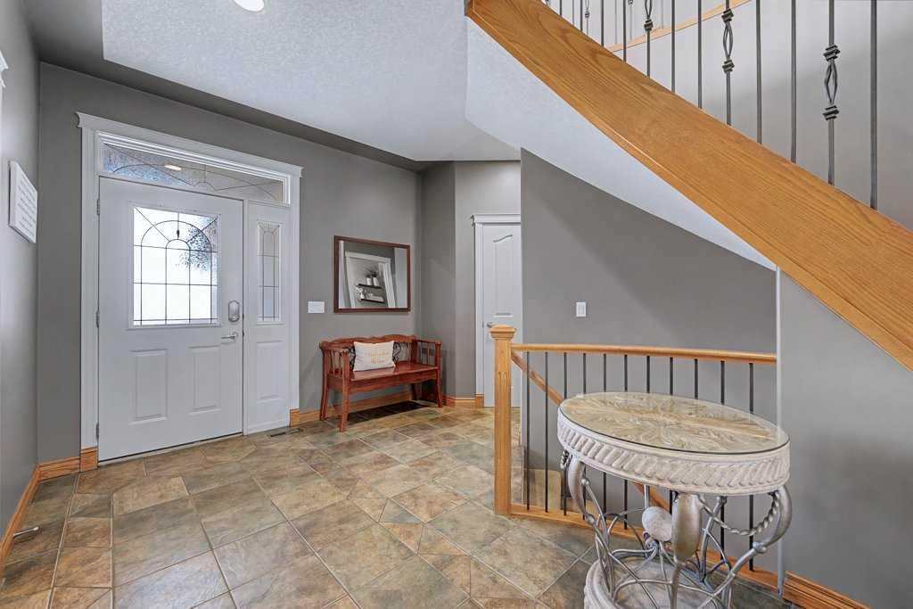 151 Arbour Vista Road NW