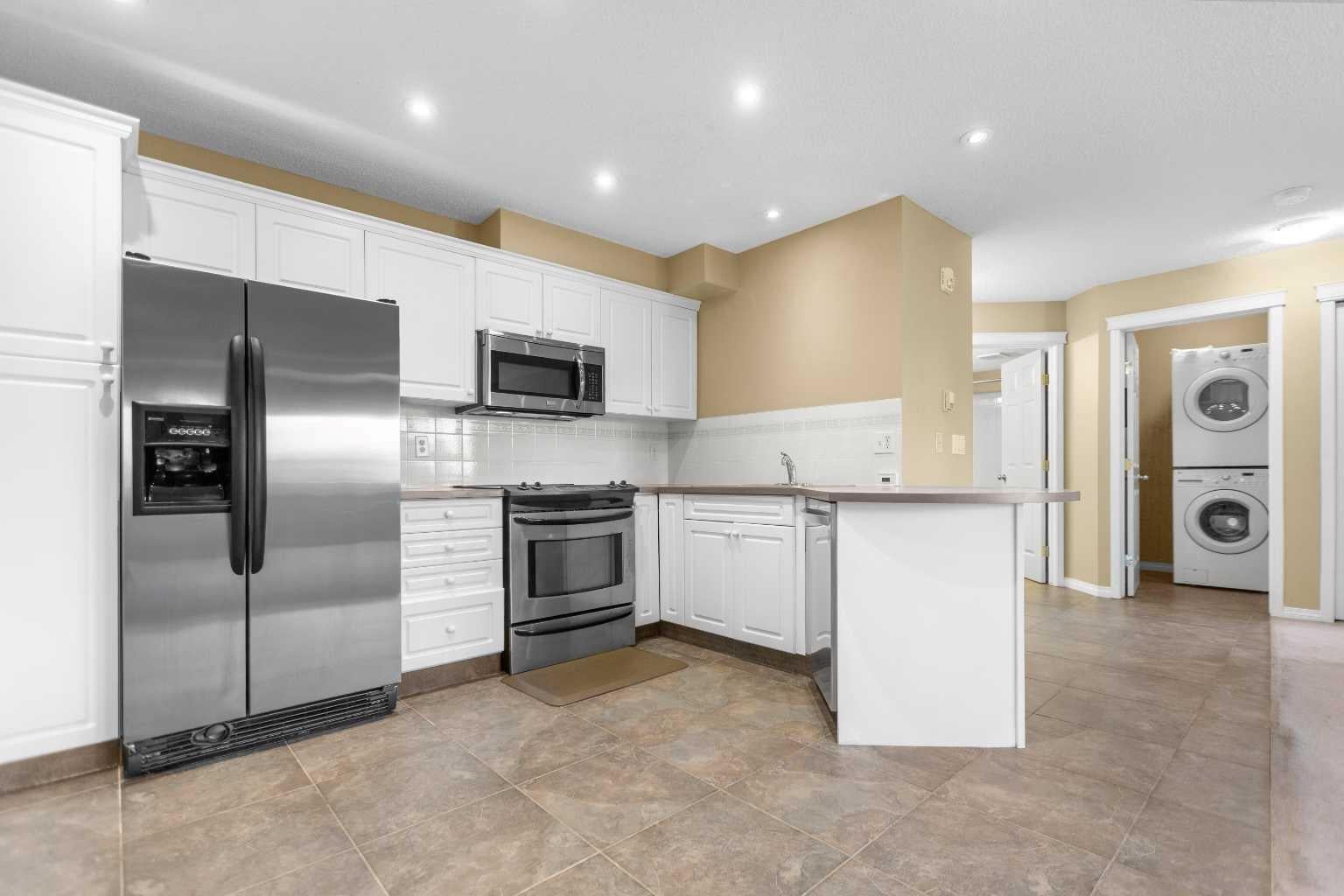 20 Country Hills View NW 201