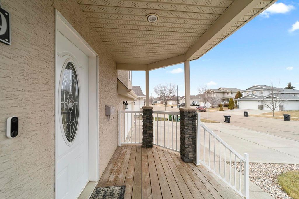 Photo of 5809 28 Avenue, Camrose, AB T4V 1P8 (MLS # A2293210)