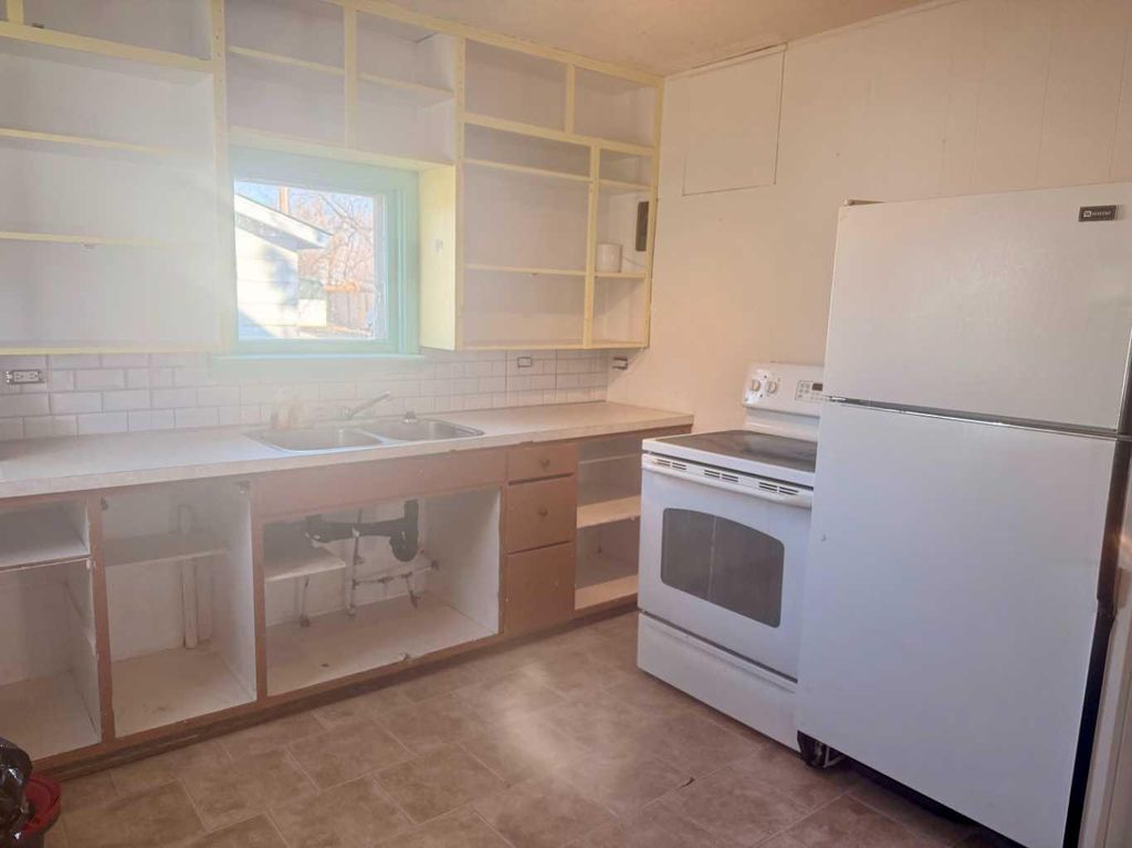 Photo of 4916 50 Street, Lougheed, AB T0B 2V0 (MLS # A2297984)