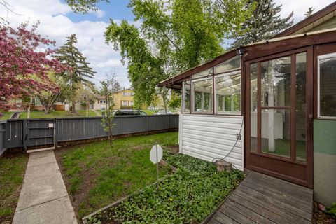 Photo of 92 Erin Woods Drive SE, Calgary, AB T2B 2S1 (MLS # A2304814)