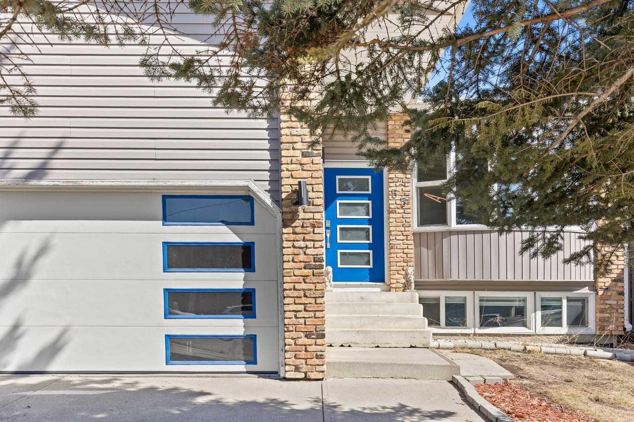 55 Whitehaven Crescent NE