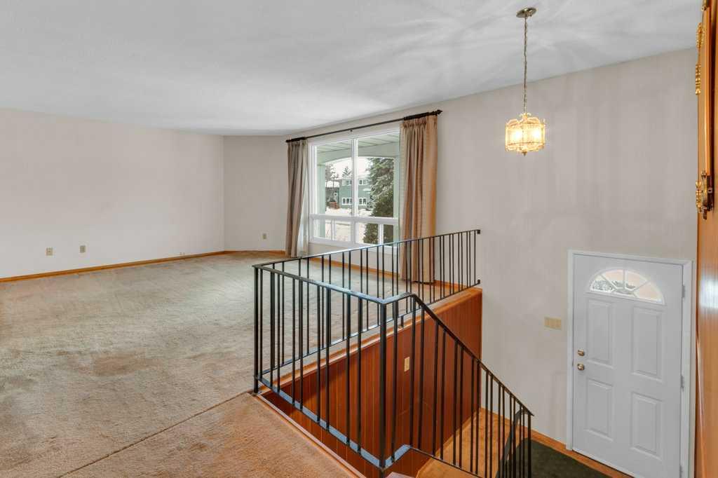 113 Brown Crescent NW