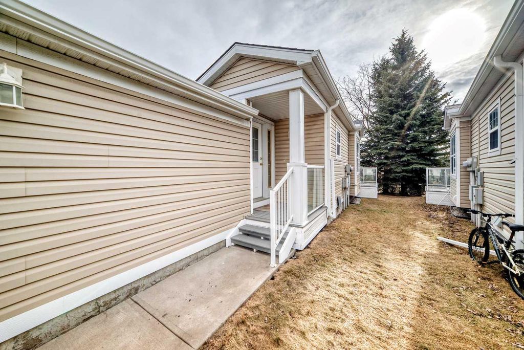 Photo of 7707 Martha's Haven Park NE #201, Calgary, AB T3J 3Z7 (MLS # A2287312)