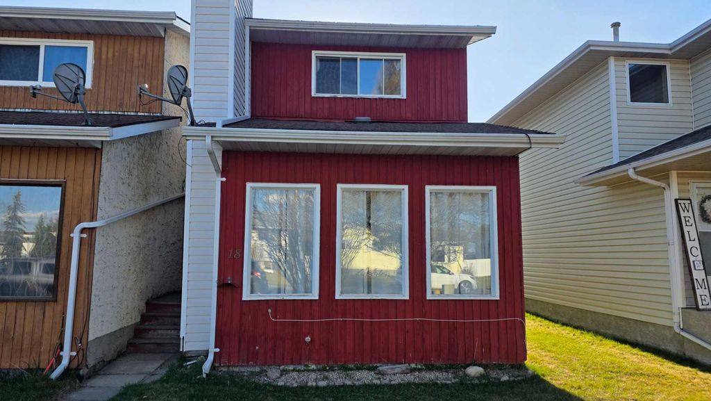Photo of 18 Cochrane Road, Whitecourt, AB T7S 1C2 (MLS # A2309694)